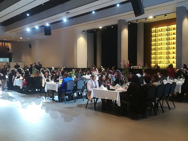 جمعية "رسل المستقبل" تحيي يوم المرأة العالمي بحفل مميز راق