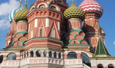 مسيحيو روسيا يحيون عيد الفصح وبوتين يؤكد أهمية الكنيسة في دعم السلم الاجتماعي