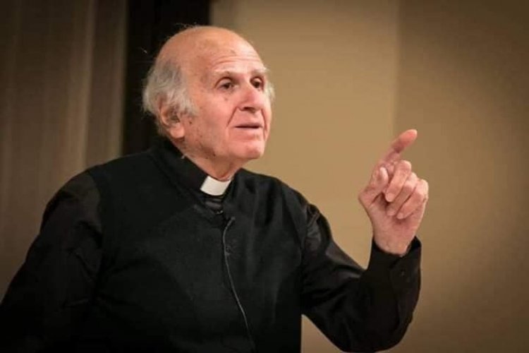 العالم في يد الإنسان وليس في يد الله فقط