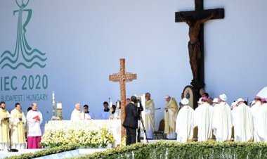 البابا فرنسيس يختتم المؤتمر الإفخارستي الدولي في بودابست بقداس الإلهي