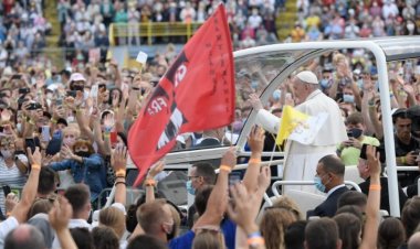 البابا فرنسيس يتحدث إلى شباب سلوفاكيا عن الحب وسر الاعتراف وأهمية الجذور