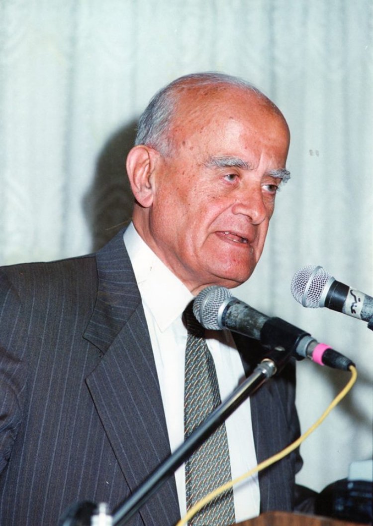 د. حيدر عبد الشافي أحد الشخصيات الوطنية الفلسطينية المبدئية الشريفة