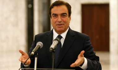 جورج قرداحي يتحدى الضغوطات ويؤكد أن استقالته من الحكومة اللبنانية غير واردة