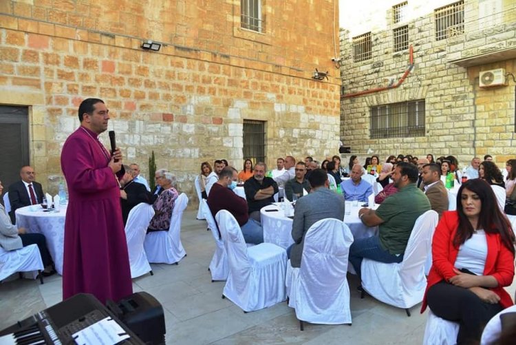 المدرسة الأسقفية العربية في القدس احتفلت بعيدها برعاية المطران حسام نعوم