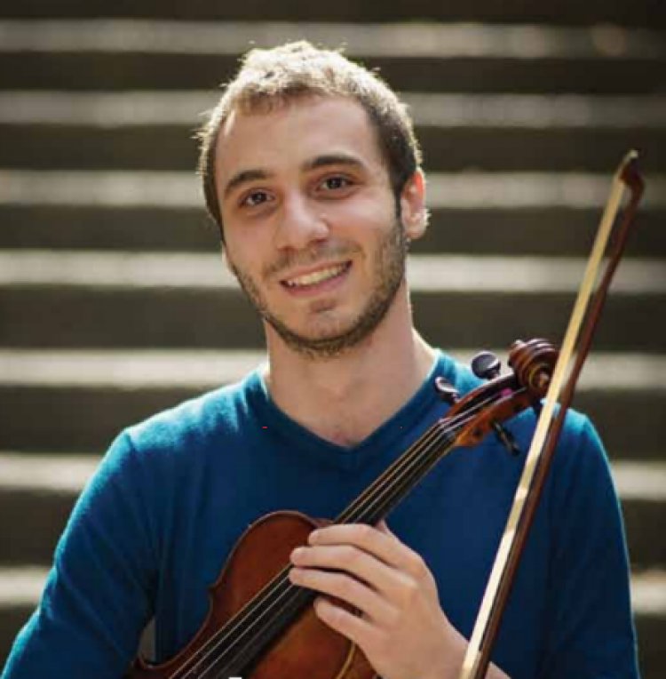 فراس مشعور من الناصرة يجمع بين البحث العلمي الدقيق في التخنيون والعزف الماهر على آلة الكمان