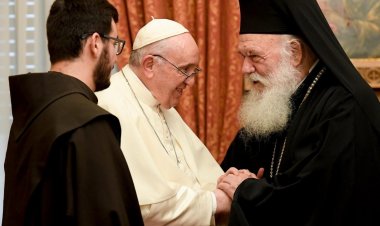 البابا فرنسيس يلتقي قيادات الكنيسة الأرثوذكسية في اليونان
