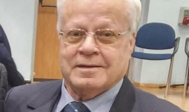 عنب الشاعر شفيق حبيب عصيره دموع على العروبة وخمره غزل رطيب