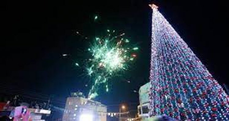 بيت ساحور تحتفل باضاءة شجرة الميلاد استعدادا لاستقبال العيد المجيد