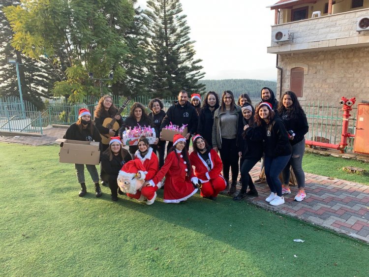 شبيبة مار يوسف الجامعية والعاملة الشفاعمرية تزور أطفال دير القديسة حنّة في صفورية