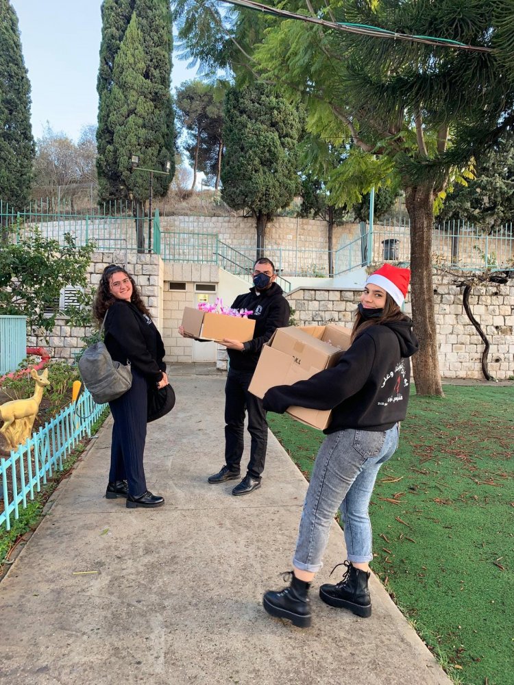 شبيبة مار يوسف الجامعية والعاملة الشفاعمرية تزور أطفال دير القديسة حنّة في صفورية