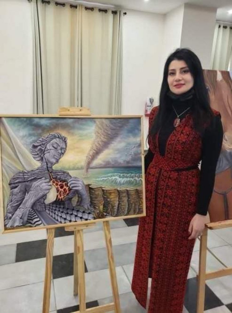 فلسطينية أفضل فنانة تشكيلية عربية في العالم للفن السريالي 2021