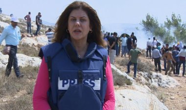 130 فنانًا ومبدعًا عالميا يدينون مقتل الصحفية شيرين أبو عاقلة