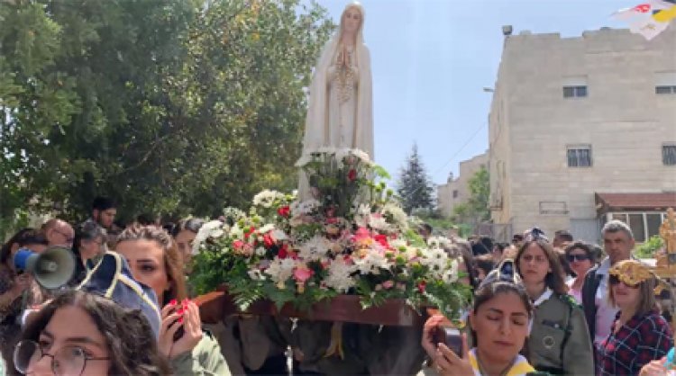 الكنائس اللاتينية الكاثوليكية بدأت احتفالاتها بشهر أيار المريمي