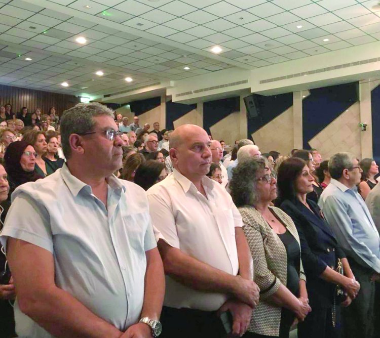 المئات يشاركون في حفل تأبين د. هالة إسبنيولي ويستذكرون عطاءها