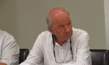 تكريم الفنان المسرحي أديب جهشان في نادي حيفا الثقافي