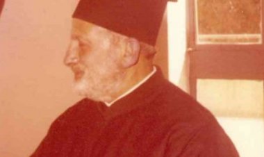 الأب سمعان نصار.. خوري البلد