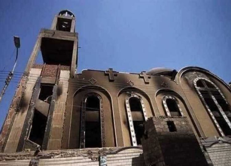 حريق كبير في كنيسة في محافظة الجيزة في مصر يؤدي إلى وفاة وإصابة العشرات