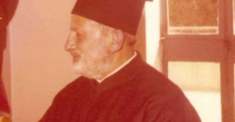 الأب سمعان نصار.. خوري البلد