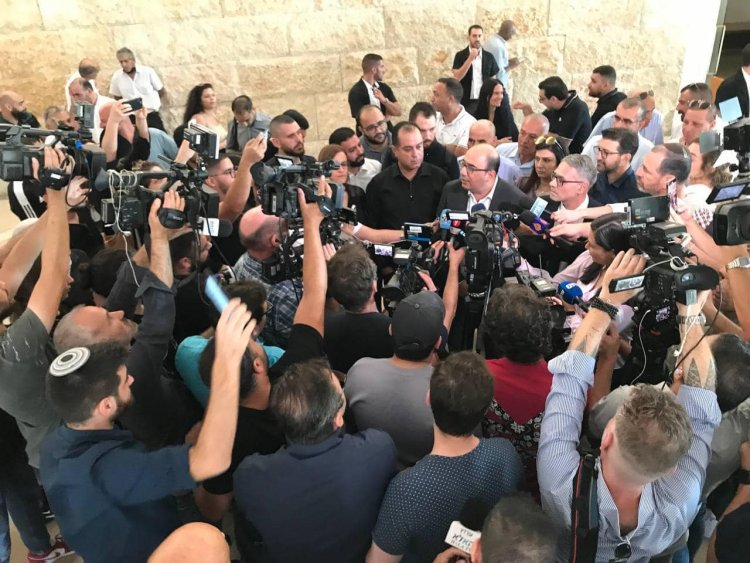المحكمة العليا تعلن بأن قرارها في طلب عدم شطب حزب التجمع سيعلن الأحد القادم