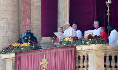 البابا فرنسيس يوجه رسالة سلام في عيد الميلاد عيد السلام