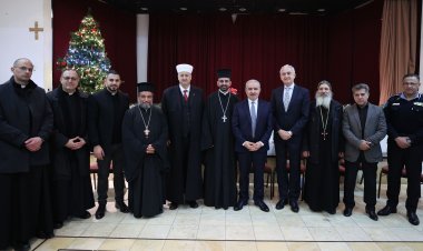 رئيس الوزراء الفلسطيني يقدم تهاني الميلاد لرعاة الكنائس في رام الله