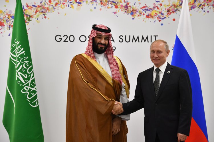 الرئيس الروسي بوتين وولي العهد السعودي بن سلمان يفوزان بلقب "الشخصية السياسية الأكثر تأثيرا عام 2022" في استطلاع قناة  RT