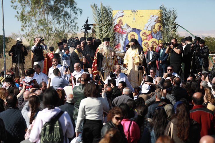 الكنيسة الأرثوذكسية الأردنية تحتفل بعيد الظهور الإلهي في موقع المغطس