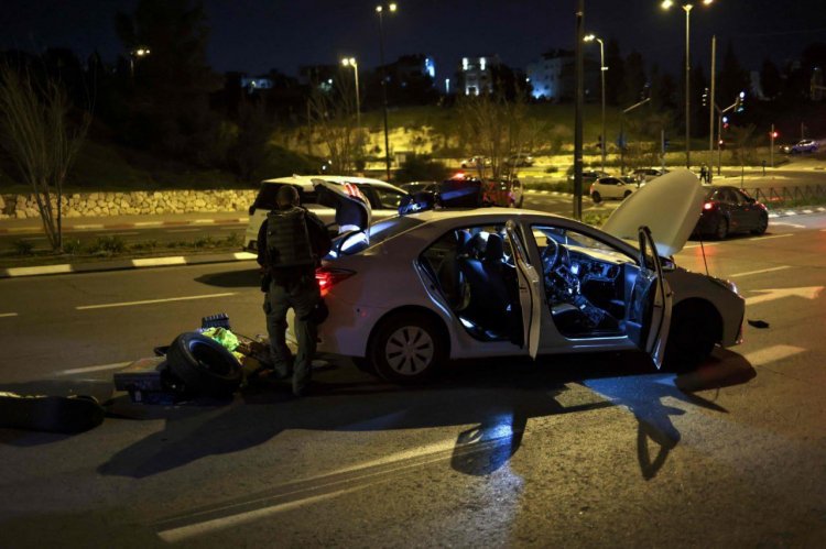 استشهادي فلسطيني ينفذ عملية فردية في القدس تودي بحياة 7 من اليهود واصابة عدد آخر