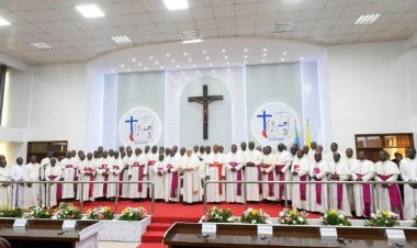 البابا فرنسيس يختتم زيارته الرسولية إلى جمهورية الكونغو الديمقراطية بلقاء مجلس الأساقفة