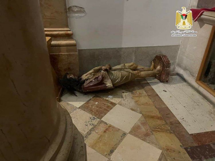 مستوطنون يقتحمون كنيسة "حبس المسيح" في القدس وحارس الكنيسة يمنع مأربهم بحطيم محتوياتها