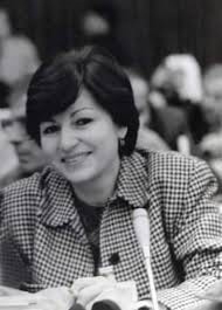 فلسطين تودع الشاعرة والقائدة النسائية مي الصايغ