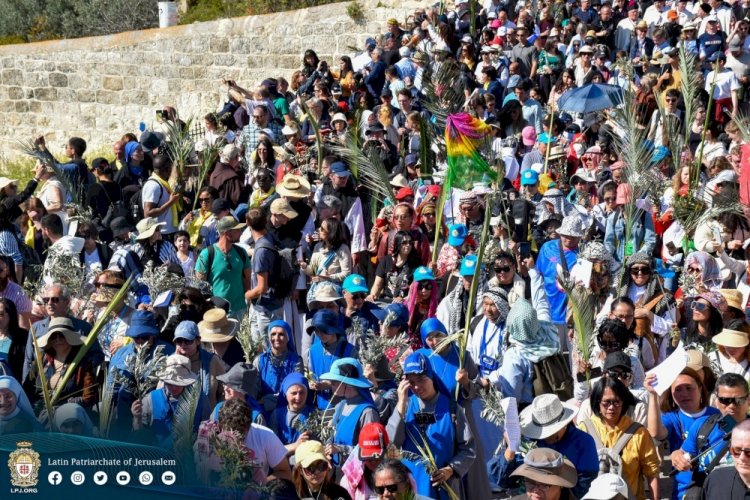 الكنيسة اللاتينية والكنائس الكاثوليكية تحتفل بأحد الشعانين في القدس