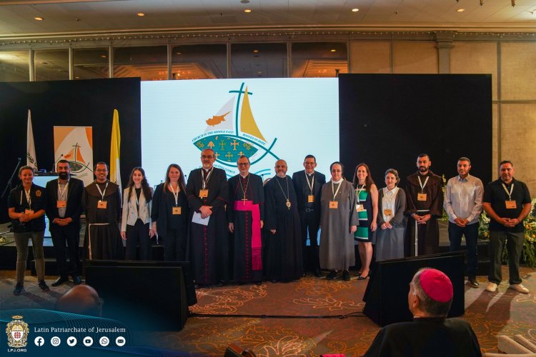 الكرسي الرسولي إلى جانب مسيحيي الشرق الأوسط لاستعادة هويتهم الأصيلة