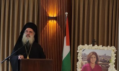 المطران عطا الله حنا يشارك في احياء الذكرى السنوية الأولى لاستشهاد الاعلامية شيرين أبو عاقلة