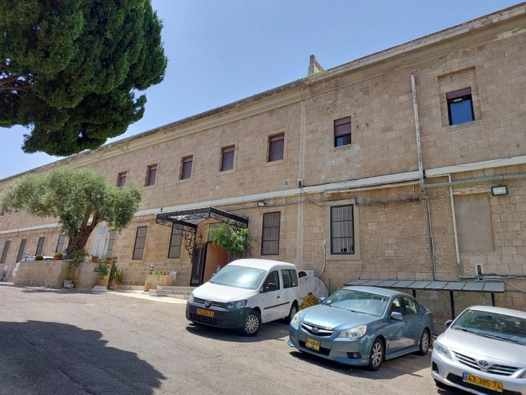 مجلس رؤساء الكنائس الكاثوليكية في الأرض المقدسة يصدر بيانا يدين الاعتداءات الأخيرة على المقدسات