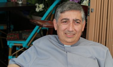 البطريرك بيتسابالا يبقي الأب إيلي خادما لرعية اللاتين في شفاعمرو