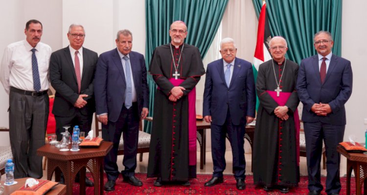 الرئيس الفلسطيني يستقبل بطريرك القدس للاتين مهنئا بتعيينه كاردينالا في الكنيسة الكاثوليكية