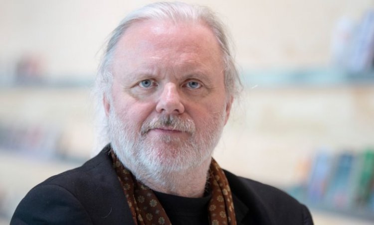 منح جائزة نوبل للآداب للمسرحي النرويجي يون فوسه