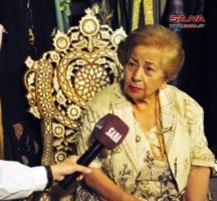 أم إلياس… احتضنت الحرف التراثية في متحفها الصغير بحارة حنانيا الدمشقية