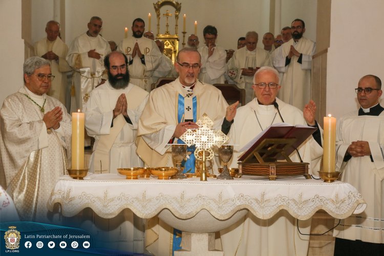 الاحتفال بعيد العذراء سلطانة فلسطين والأرض المقدسة  في دير رافات