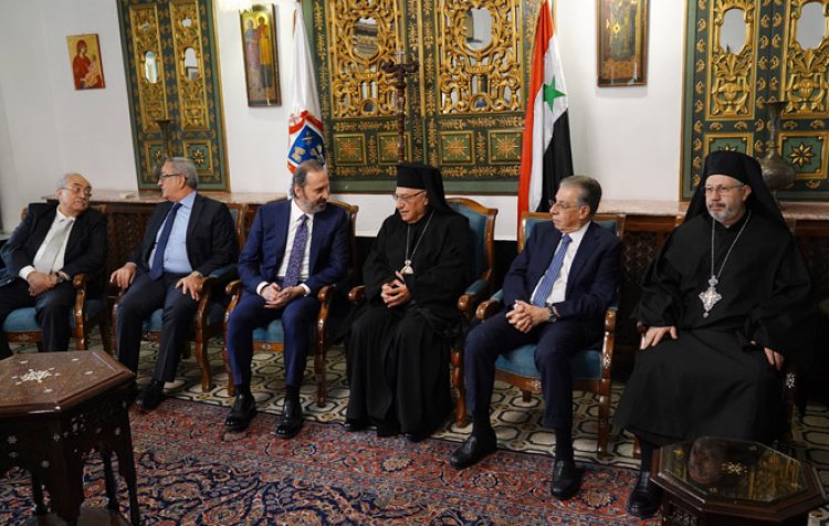 الرئيس السوري يهنئ أبناء الكنائس المسيحية بعيد الميلاد المجيد