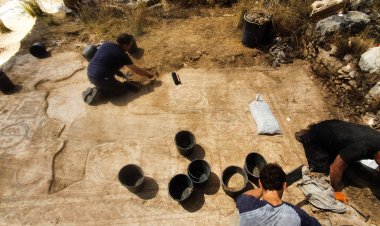 كان يُلقِي إليهم كلمة الله - مرقس ٢: ١-١٢