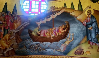 وأَخذَ يُنادي في المُدُنِ العَشْرِ بِكُلِّ ما صَنَعَ يسوعُ إِلَيه - مرقس ٥: ١-٢٠