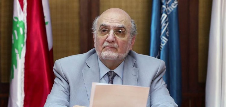 تلك التي لا تسقط أبدًا