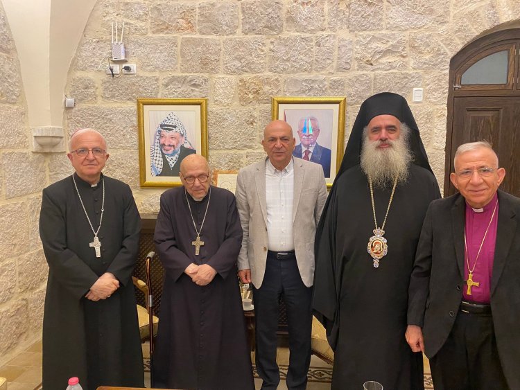 البطريرك صباح وعدد من الأساقفة يلتقون وزير السياحة الفلسطيني لبحث سبل تطوير الحج المسيحي إلى فلسطين