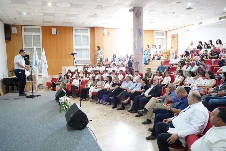 اختتام برنامج "الباحثون المبتكرون الأول" في مستشفى الناصرة لطلاب الثانوية