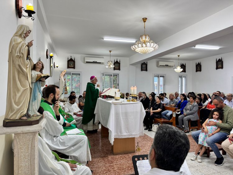 مراسم تبادل كهنة كنيسة اللاتين في جنين بحضور المطران وليم الشوملي