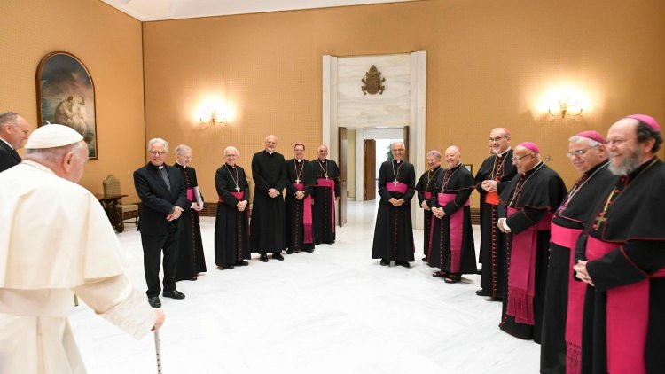 البابا فرنسيس يلتقي في روما أساقفة اللاتين في البلدان العربية