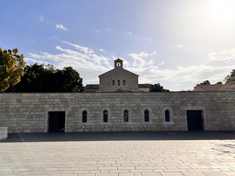 يسوع يأمر الروحَ النجس في كفر ناحوم - لوقا ٤: ٣١-٣٧