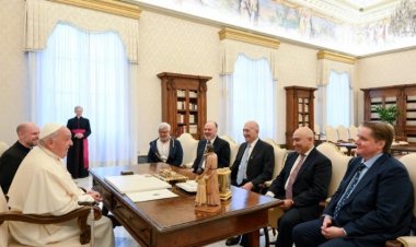 البابا يستقبل أولمرت الإسرائيلي والقدوة الفلسطيني حول فرص التوصل إلى حل لكارثة غزة